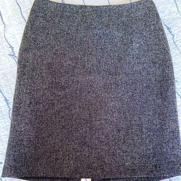 🎀 3 for $45 Grey Beechers Brook Career Wear Skirt. EUC Sz6 - Picture 1 of 6